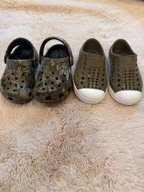 Native Shoes & Camo Croc Toddler / baby 5C Water Shoe Duo in Olive Green & Camo